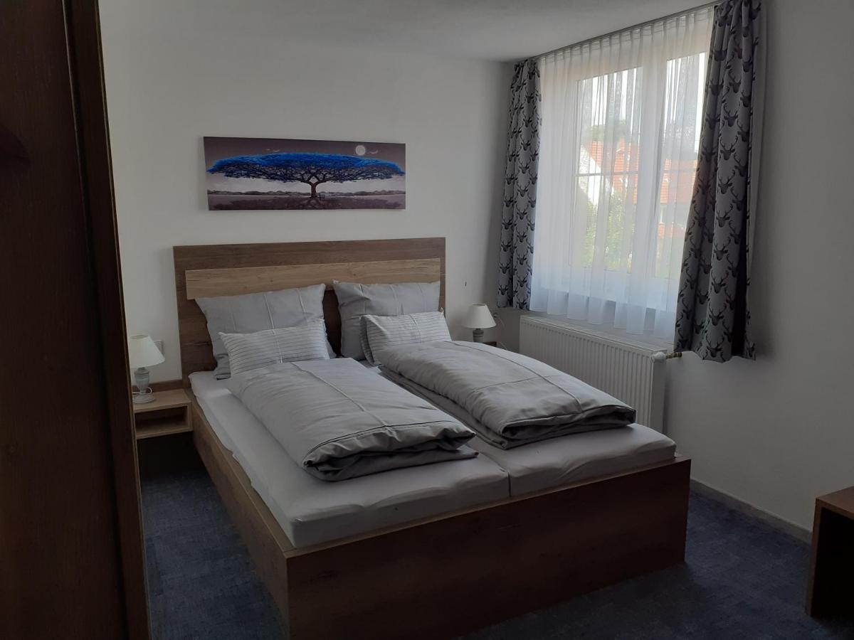 Landgasthof Hotel Lamm Laichingen Exteriör bild